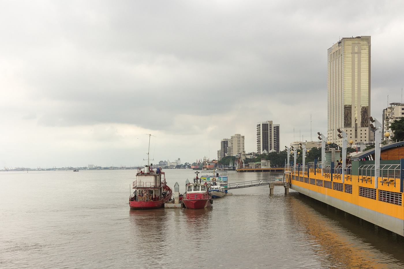 El Malecón 2000 de Guayaquil, junto al río Guayas